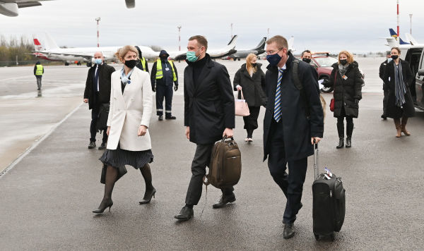 Министры иностранных дел Эстонии Эва-Мария Лийметс, Латвии Эдгарс Ринкевичс и Литвы Габриелюс Ландсбергис , 15 апреля 2021
