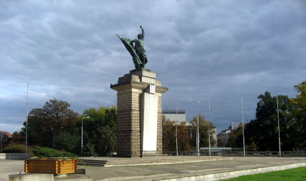 Памятник советским воинам-освободителям в Брно, Чехия