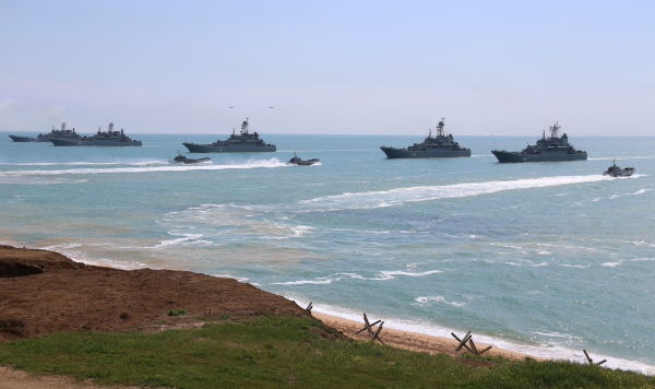 Корабли Черноморского флота во время масштабных учений войск Южного военного округа и ВДВ в Крыму