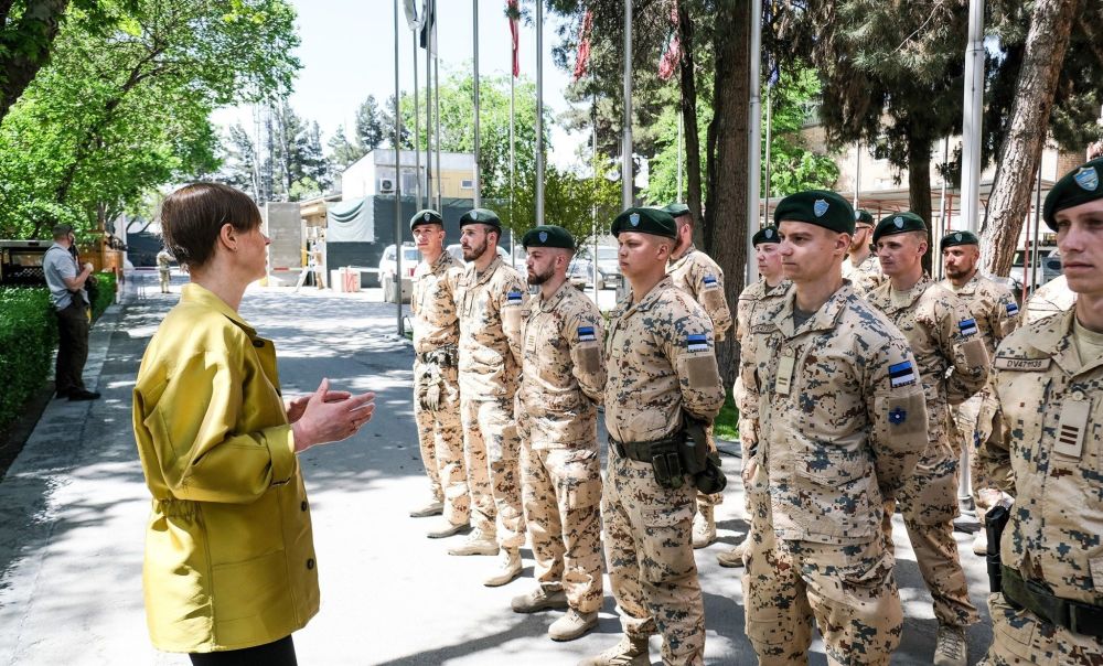 Президент  Эстонии Керсти Кальюлайд встретилась с дислоцированными в Афганистане эстонскими военнослужащими, Афганистан, 22 апреля 2021