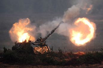 Самоходная артиллерийская установка (САУ) "Мста-С" на учениях "Запад–2017"