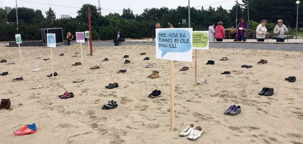 День профилактики суицида на пляже Штромка в Таллине