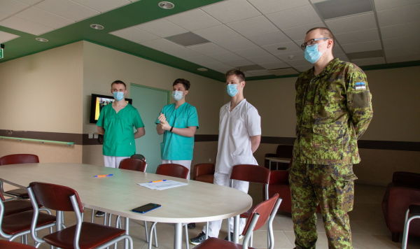 Военные медицинские работники 