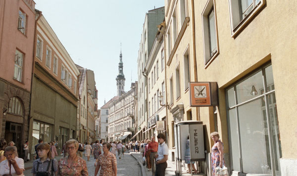 Улица Виру в старом городе Таллина. Эстонская ССР
