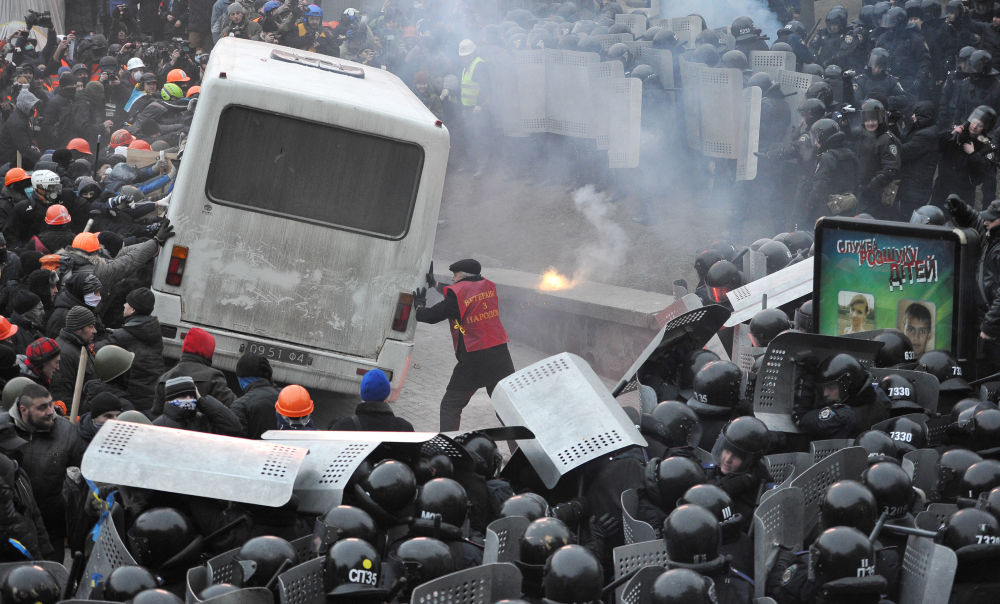 Противостояние между оппозицией и правоохранительными органами в Киеве, 19 января 2014