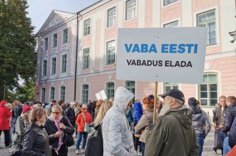 Митинг в поддержку законопроекта EKRE об ответственности за принуждение к вакцинации от коронавируса в Таллине, 14 сентября 2021