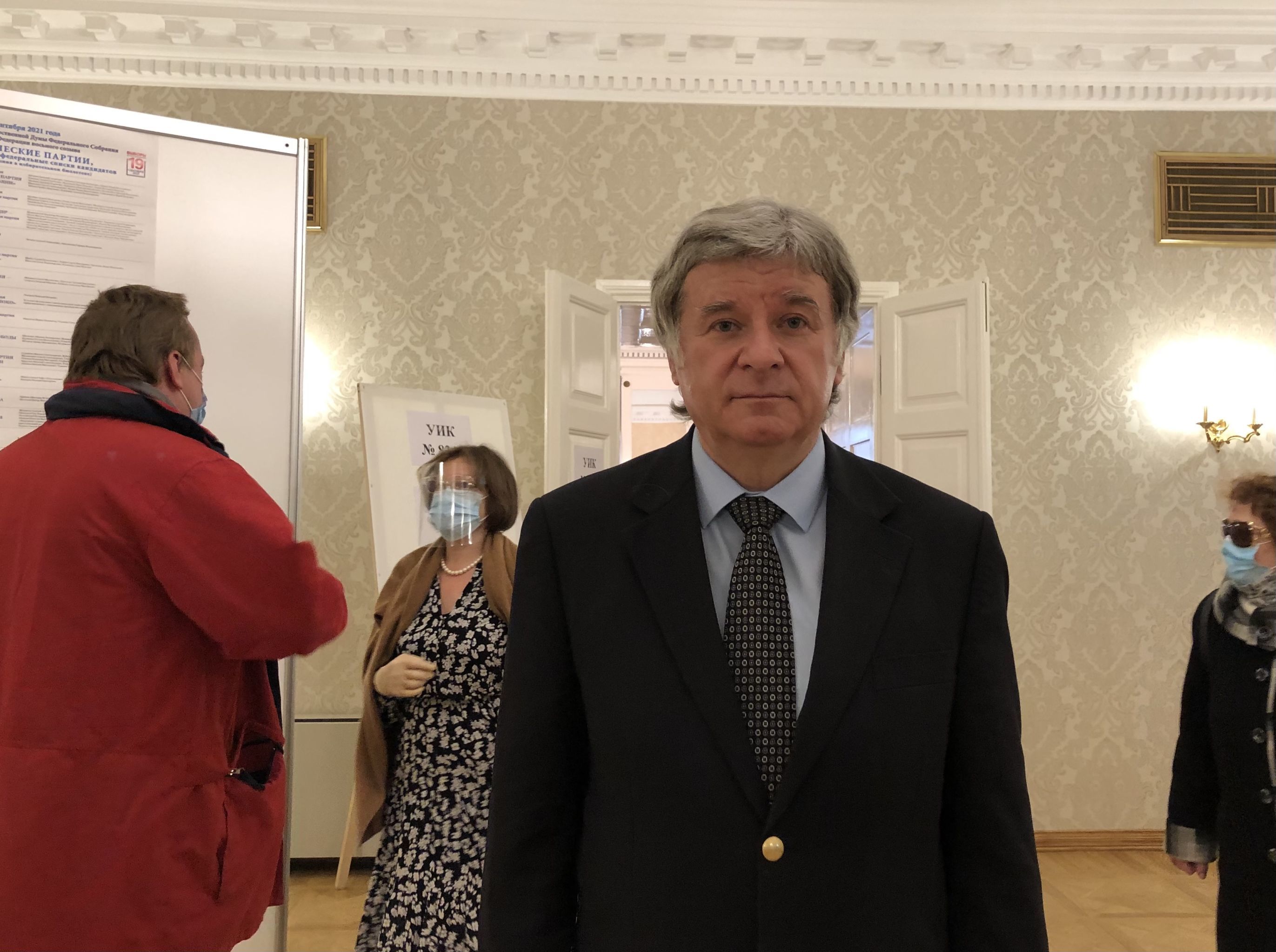 Чрезвычайный и Полномочный посол России в Эстонии Александр Петров в день единого голосования на парламентских выборах 19 сентября 2021 года.