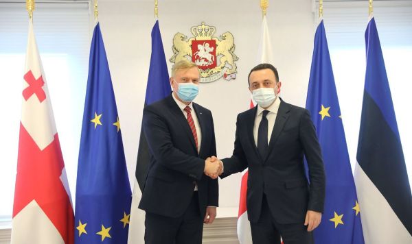 Встреча главы Минобороны Эстонии Калле Лаанета и премьер-министра Ираклий Гарибашвили в Тбилиси, Грузия. 26 октября 2021