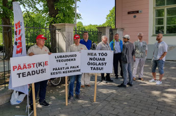 Пикет поддержал и Эстонский профсоюз работников спасательных служб (Eesti Päästeala Töötajate Ametiühing, EPTAÜ) 