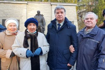 Посол РФ в ЭР Александр Петров с таллинскими ветеранами, 22 ноября 2021 г.