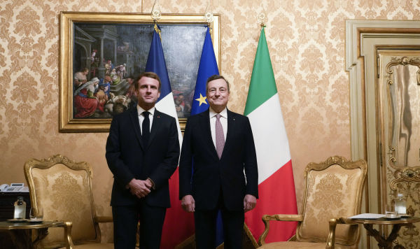 Президент Франции Эммануэль Макрон и премьер-министр Италии Марио Драги, 25 ноября 2021