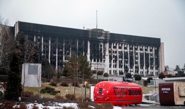 Сгоревшее здание администрации Алма-Аты, 10 января 2022