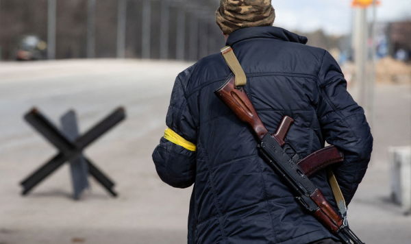 Боец Вооруженных сил Украины около Киева, 27 февраля 2022