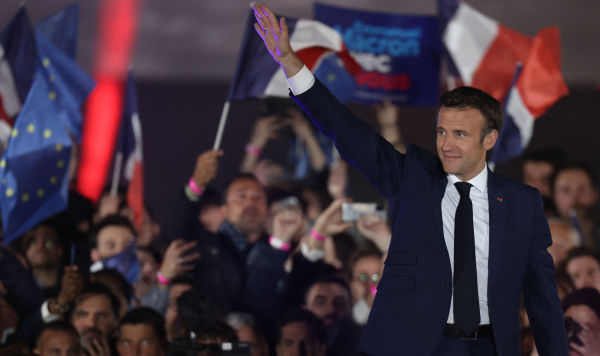 Президент Франции Эммануэль Макрон празднует свою победу на выборах, Париж, 24 апреля 2022 года
