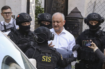 Арест по обвинению в коррупции и госизмене бывшего президента Игоря Додона в Кишиневе, Молдавия, 24 мая 2022