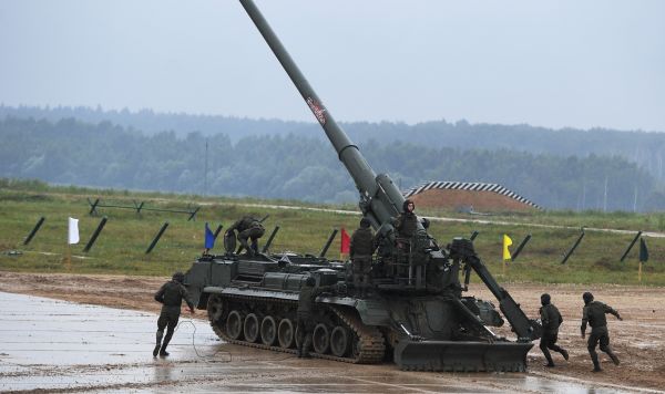 203-мм самоходная артиллерийская установка (САО) "Малка" 
