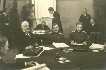 Подписание Тартуского мирного договора между РСФСР и Эстонией