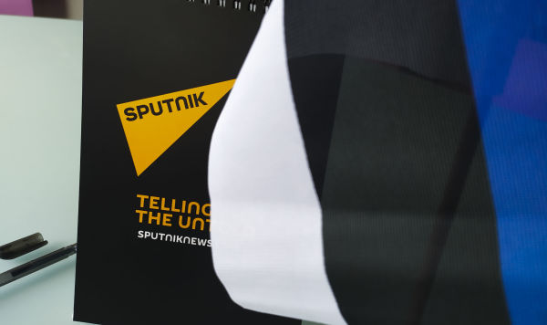 Логотип Sputnik и флаг Эстонии