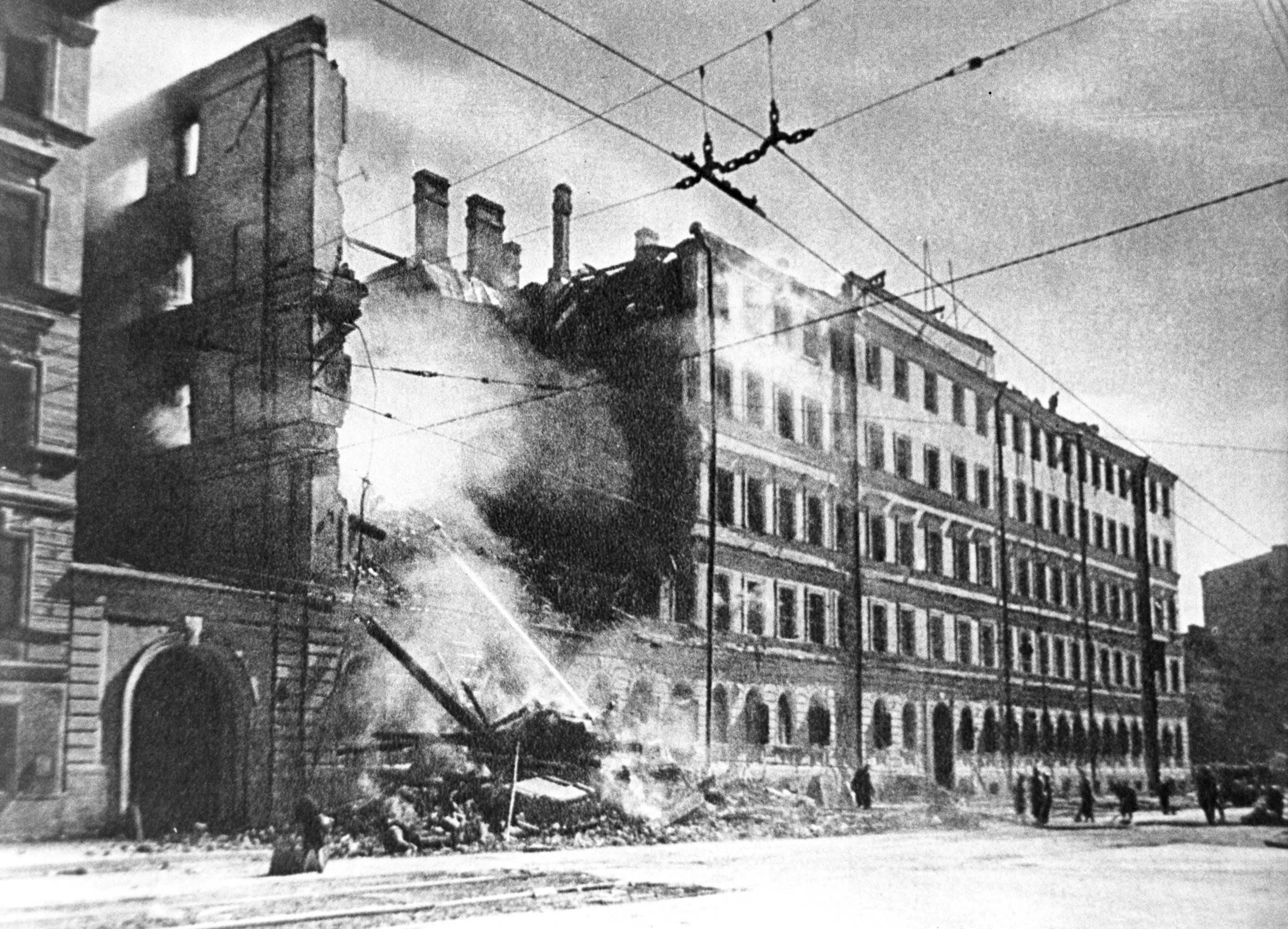 Блокадный Ленинград, 1942 год