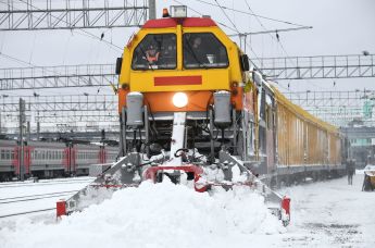 Снегоуборочный поезд. Архивное фото