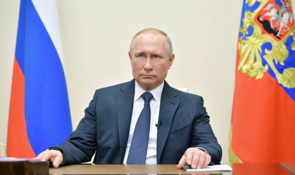 2 апреля 2020. Президент РФ Владимир Путин во время обращения к гражданам из-за ситуации с угрозой распространения коронавирусной инфекции
