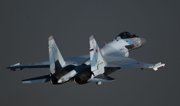 Российский многоцелевой истребитель Су-35С 