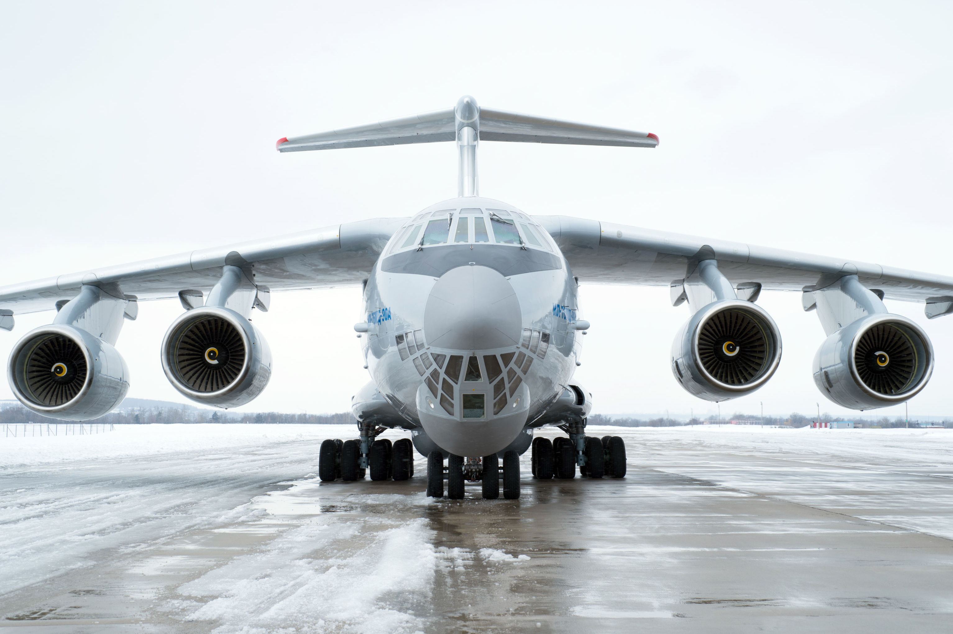 Летный образец военно-транспортного самолета Ил-76МД-90А