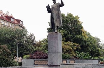 Памятник Маршалу Коневу в Праге