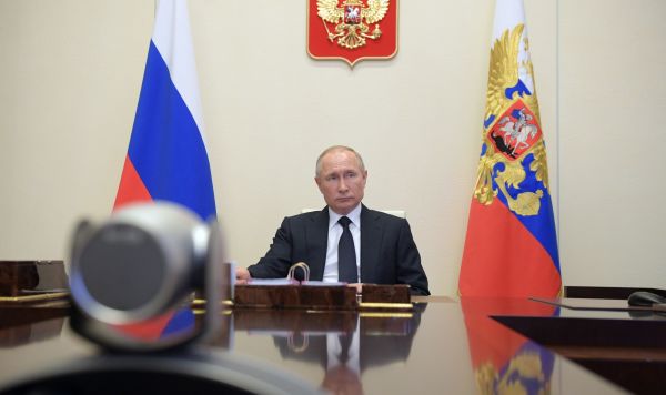 Президент РФ Владимир Путин провел совещание с членами правительства РФ, 15 апреля 2020 год