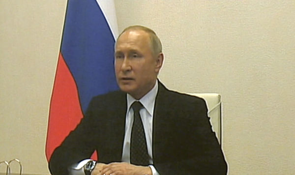 Владимир Путин объявил о переносе празднования 9 Мая