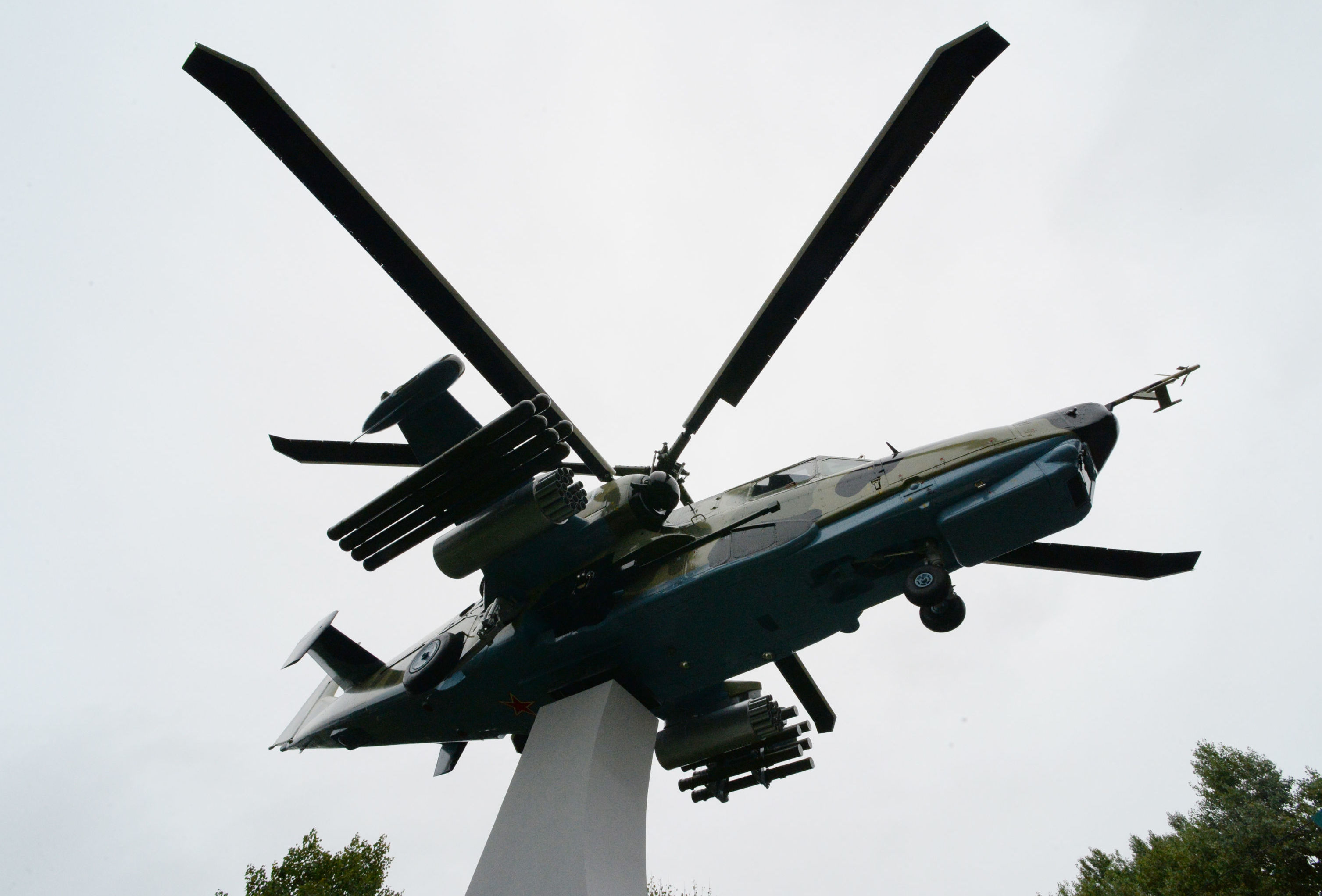 Монумент вертолету Ка-50 "Черная акула"