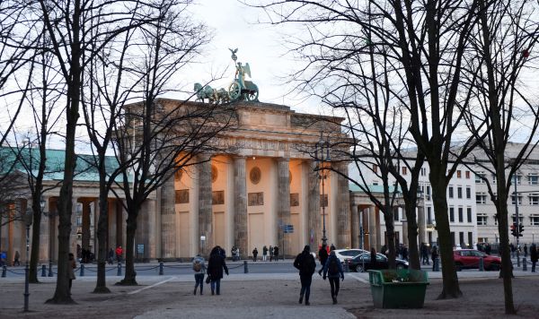 Брандербургские ворота в центре Берлина