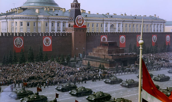 Военный парад на Красной площади в день 20-летия Победы в Великой Отечественной войне 1941-1945 годов
