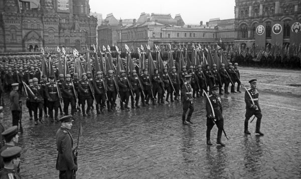 Парад Победы, проходивший на Красной площади в Москве 24 июня 1945 года в ознаменование разгрома фашистской Германии во Второй мировой войне 1939-1945 годов