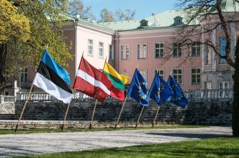 Флаги стран Балтии и ЕС