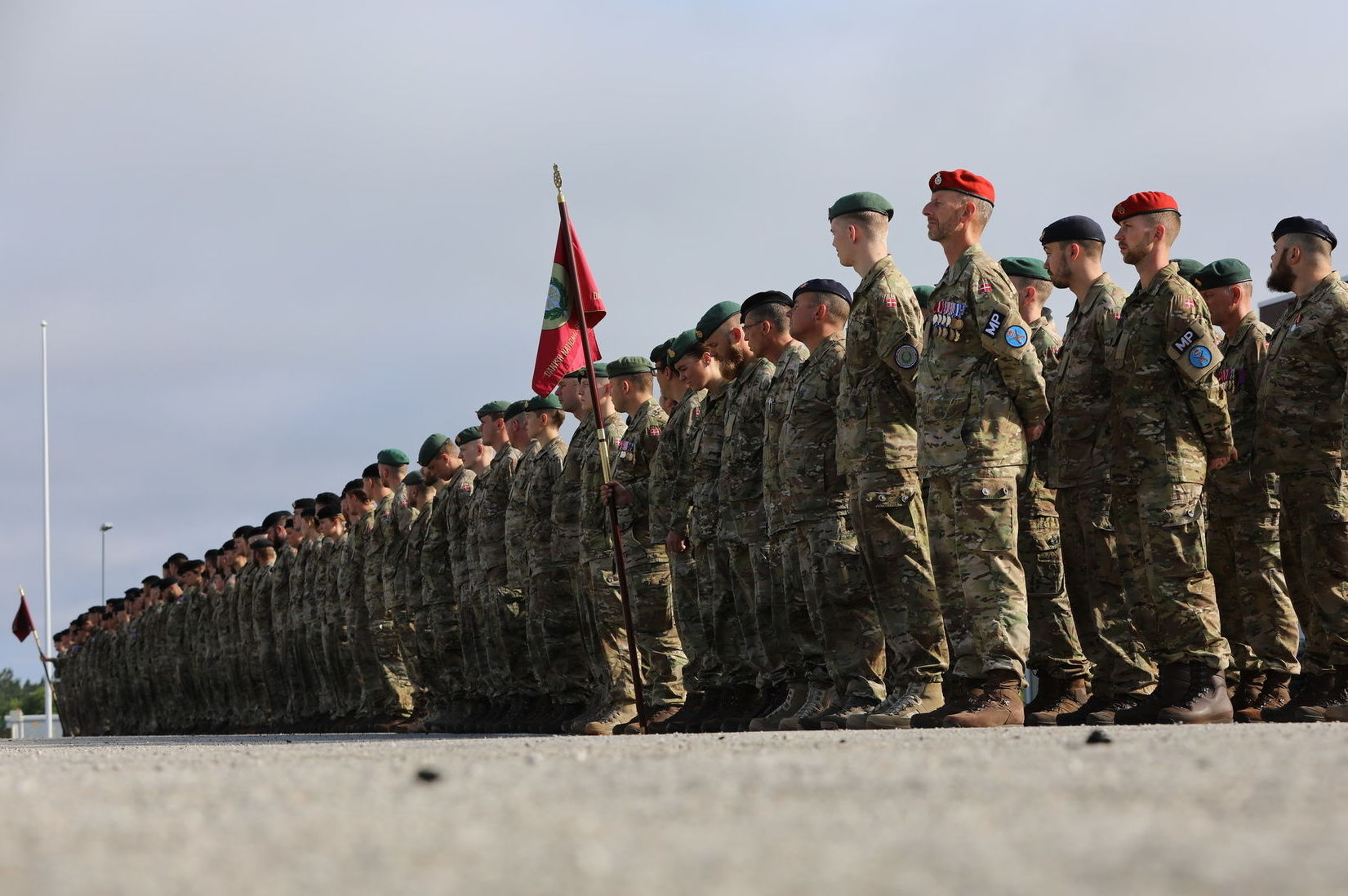 Церемония ротации военнослужащих датского контингента в Тапа