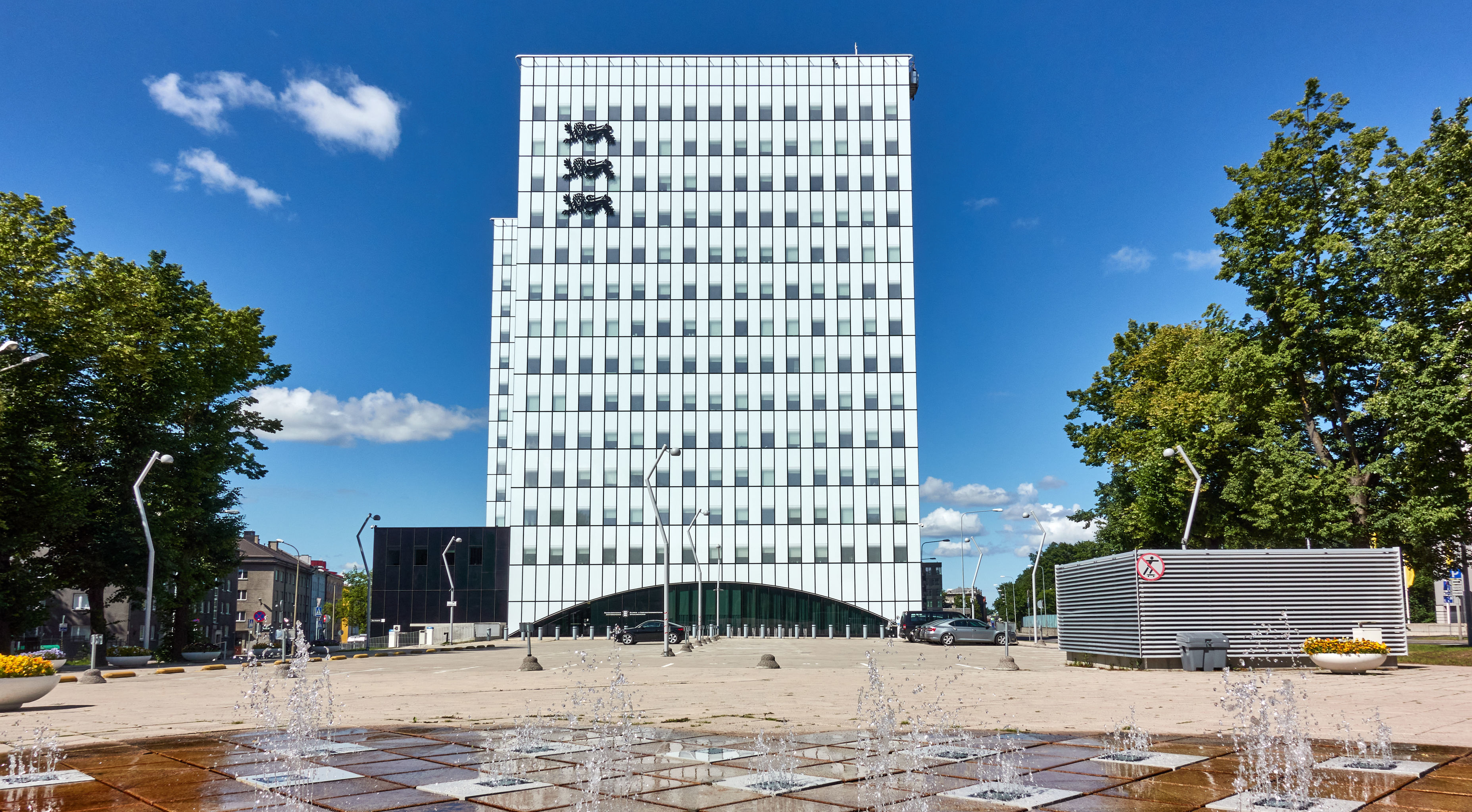 Здание Суперминистерства в Таллине