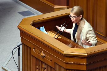 Лидер партии "Батькивщина" Юлия Тимошенко на заседании Верховной рады Украины в Киеве