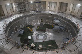Основание криостата Международного термоядерного экспериментального реактора ИТЭР (ITER), июль 2020 года