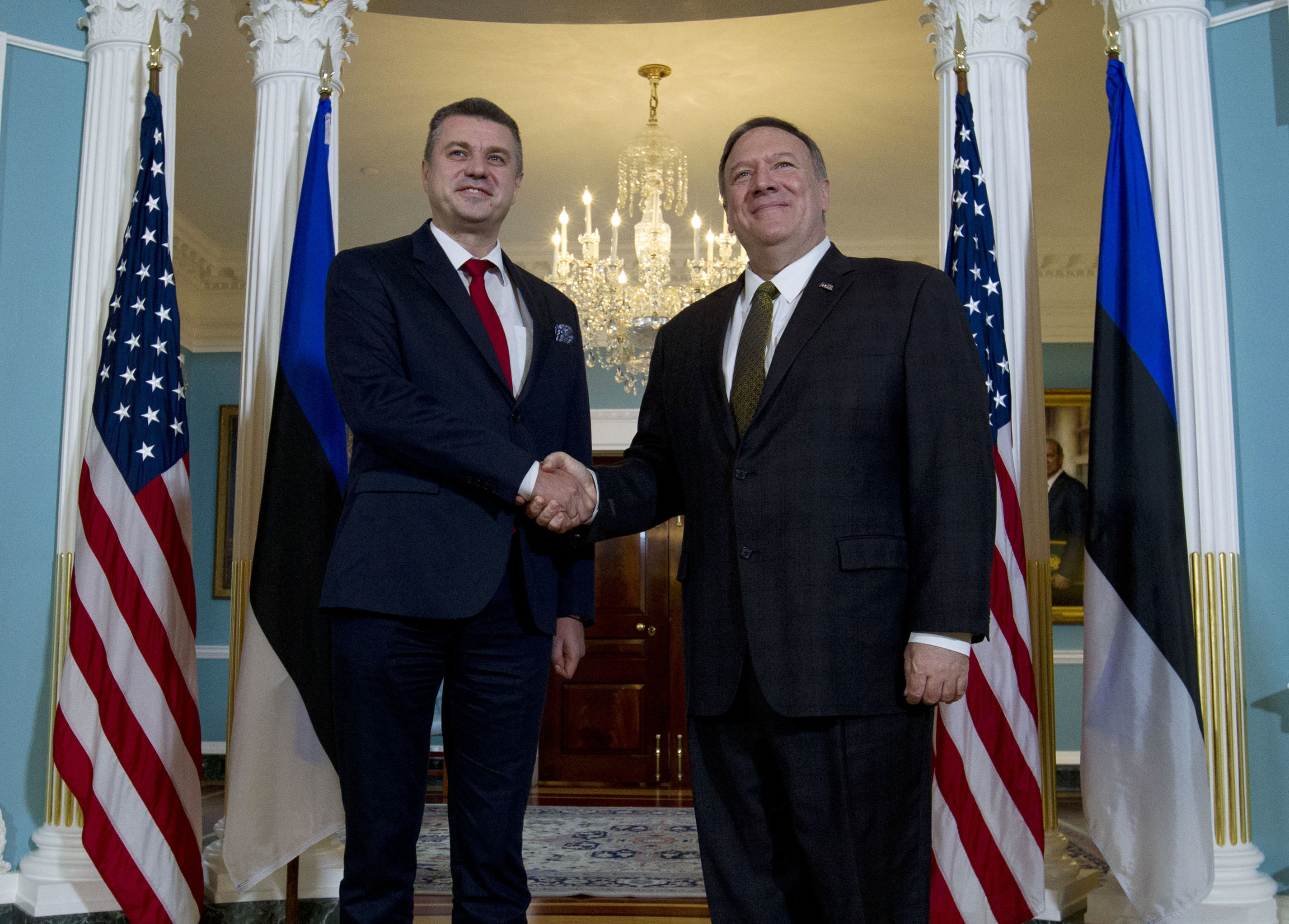 Госсекретарь США Майк Помпео и министр иностранных дел Эстонии Урмас Рейнсалу, 8 октября 2019 года