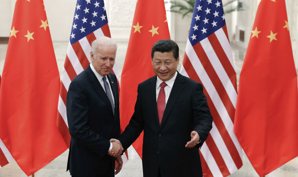 Джо Байден и и председатель КНР Си Цзиньпин