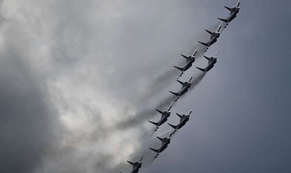 Истребители МиГ-29 пилотажной группы "Стрижи" выполняют демонстрационный полет в рамках Международного форума "Армия-2020"