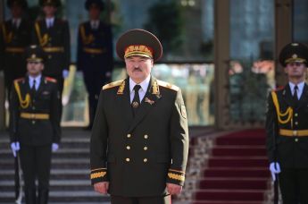 Президент Белоруссии Александр Лукашенко после завершения церемонии инаугурации в Минске