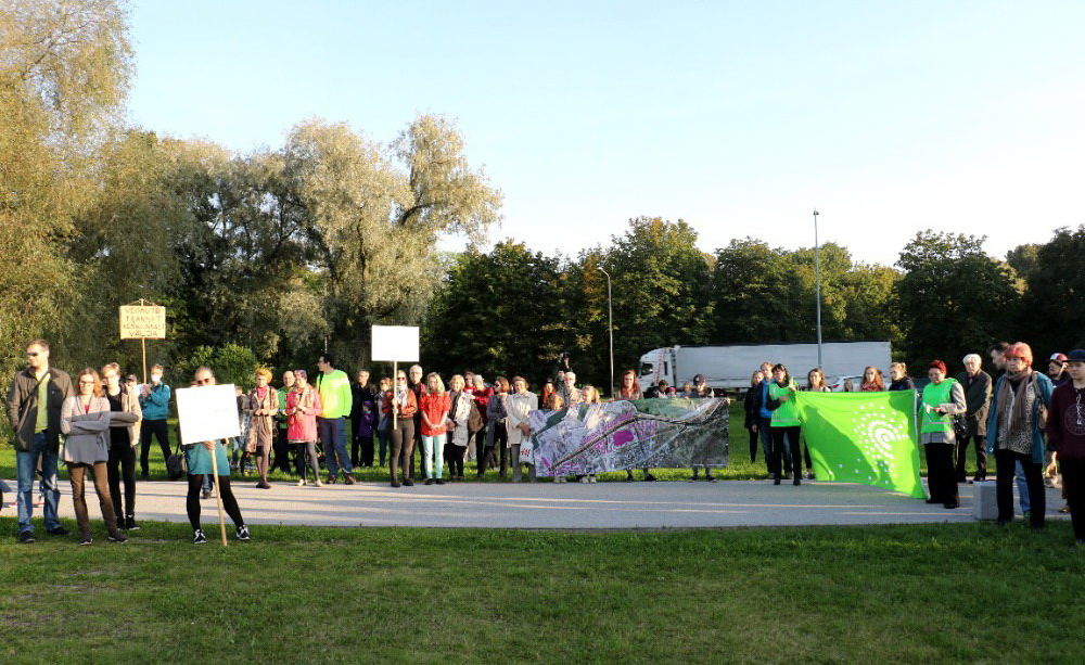 Акция «Зелёных Эстонии» у таллинской «Русалки»