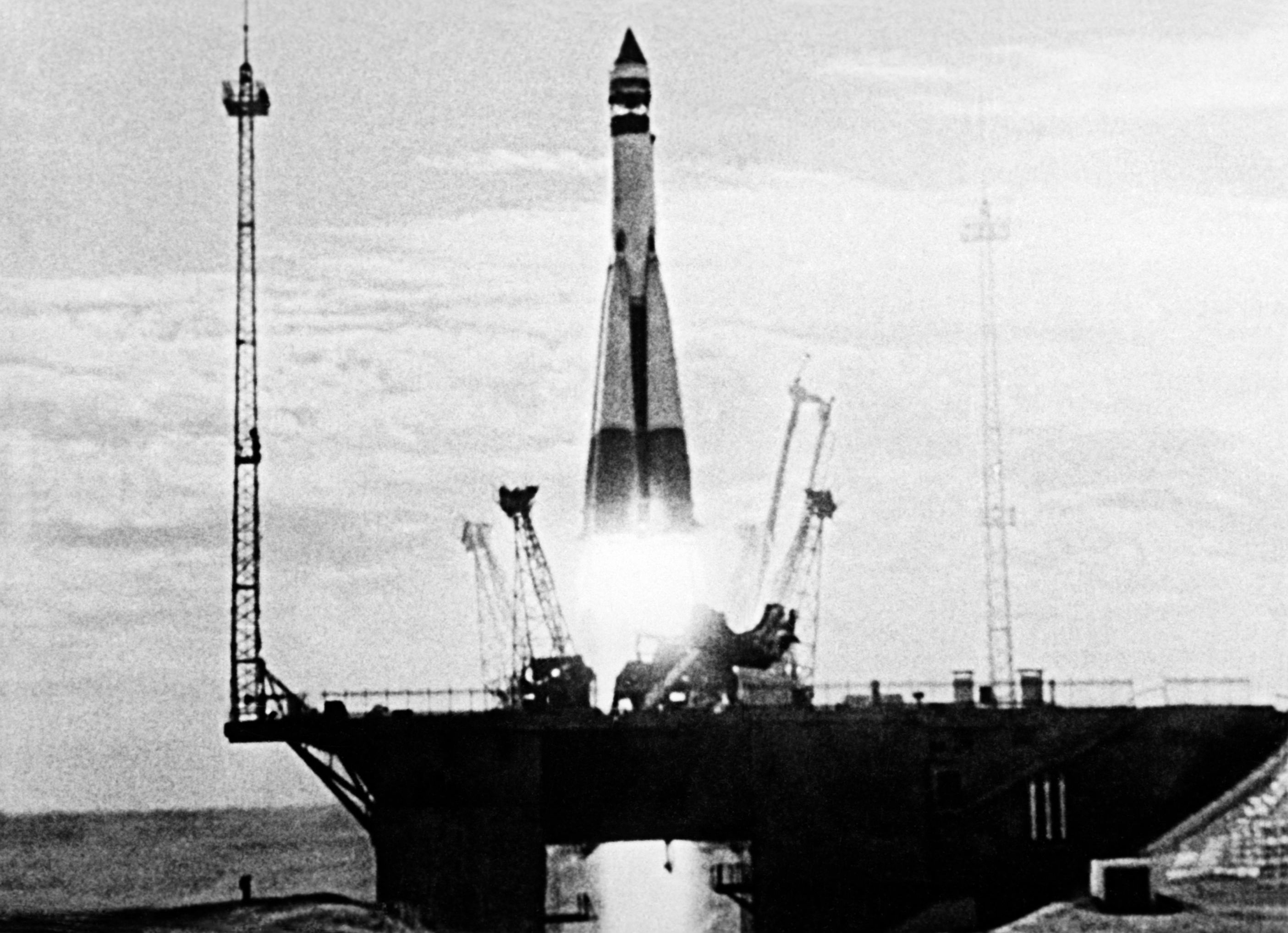 Запуск первого советского искусственного спутника Земли