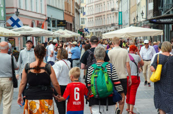 Главная туристическая улица Таллинна - Виру
