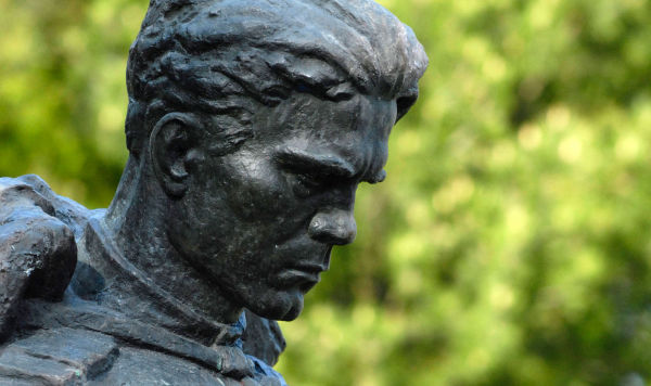 Памятник Воину-освободителю "Бронзовый солдат" в Таллине