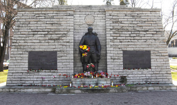 Памятник Воину-освободителю в Таллине