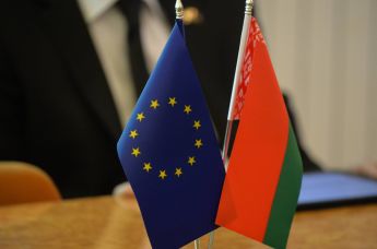 Флажки Республики Белоруссия и Европейского союза