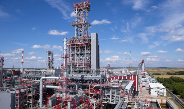 Нефтеперерабатывающий завод компании НИС в Панчево